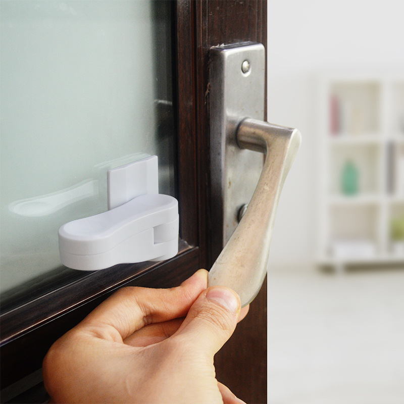 Serratura universale per porta - Home Security Tapo recensione e prezzo